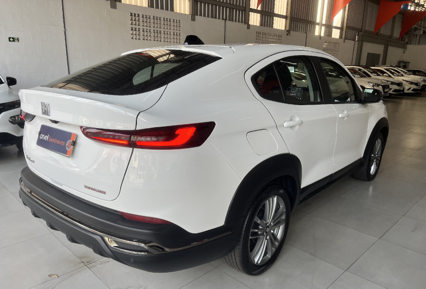 fiat fastback 1.0 turbo 200 flex cvt 5p automatico 2024