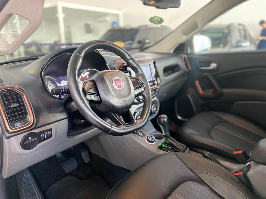 fiat toro 2.0 16v turbo diesel volcano 4wd at9 4p automatico 2021
