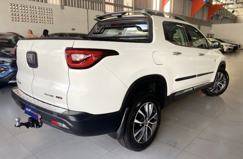 fiat toro 2.0 16v turbo diesel volcano 4wd at9 4p automatico 2021