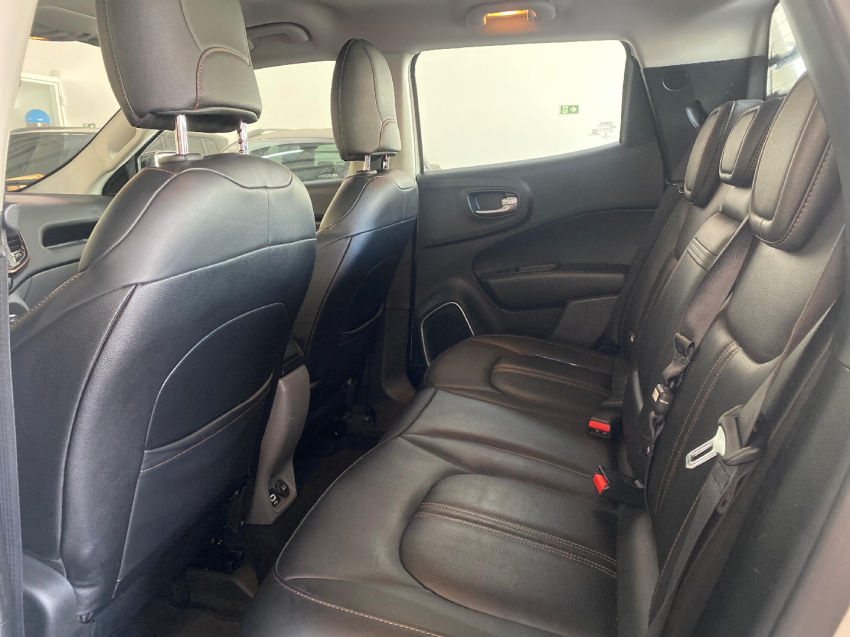 fiat toro 2.0 16v turbo diesel volcano 4wd at9 4p automatico 2021