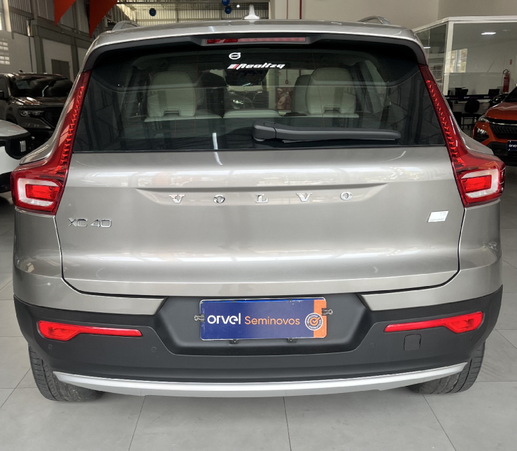 volvo xc40 1.5 t5 recharge inscription expression geartronic hibrido 5p automatico 2022