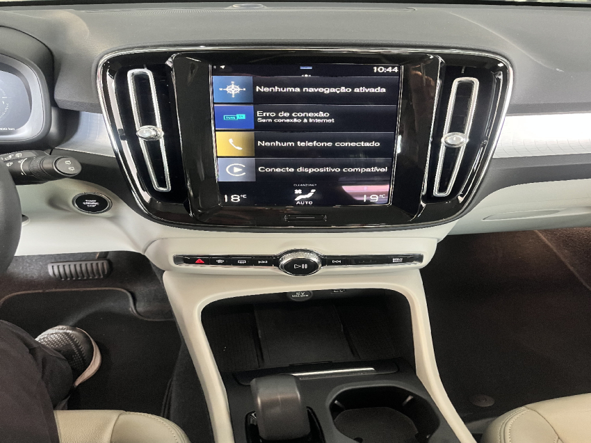 volvo xc40 1.5 t5 recharge inscription expression geartronic hibrido 5p automatico 2022