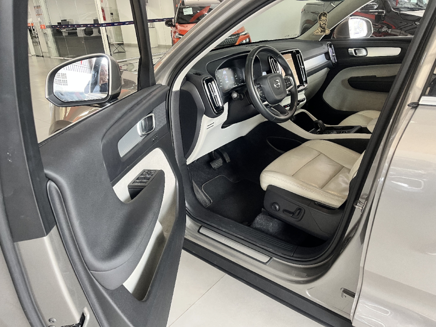volvo xc40 1.5 t5 recharge inscription expression geartronic hibrido 5p automatico 2022