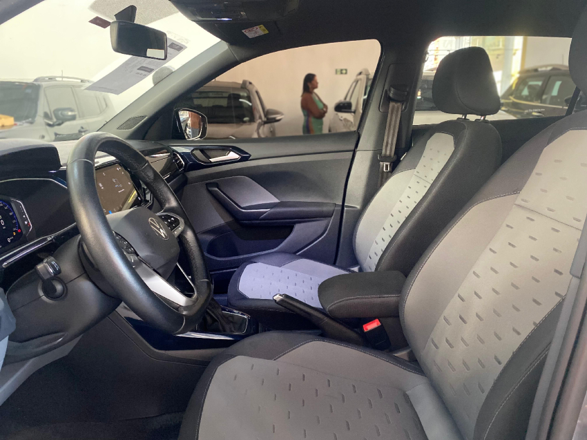 volkswagen t-cross 1.0 200 tsi total flex comfortline automatico 5p 2022