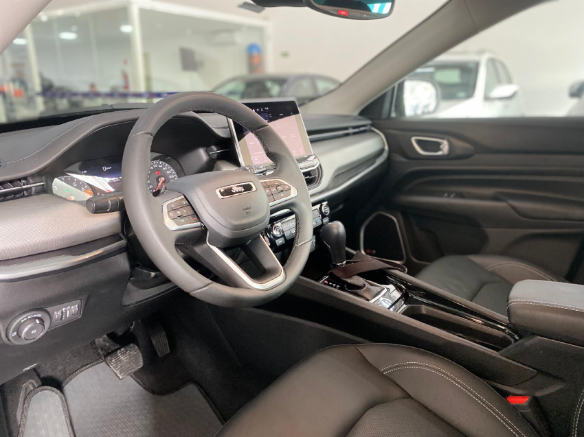 jeep compass 1.3 t270 turbo flex longitude at6 5p automatico 2024