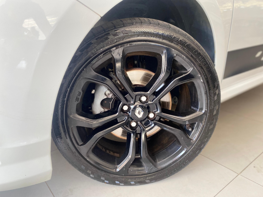 renault sandero 2.0 16v hi-flex rs manual flex 5p 2017