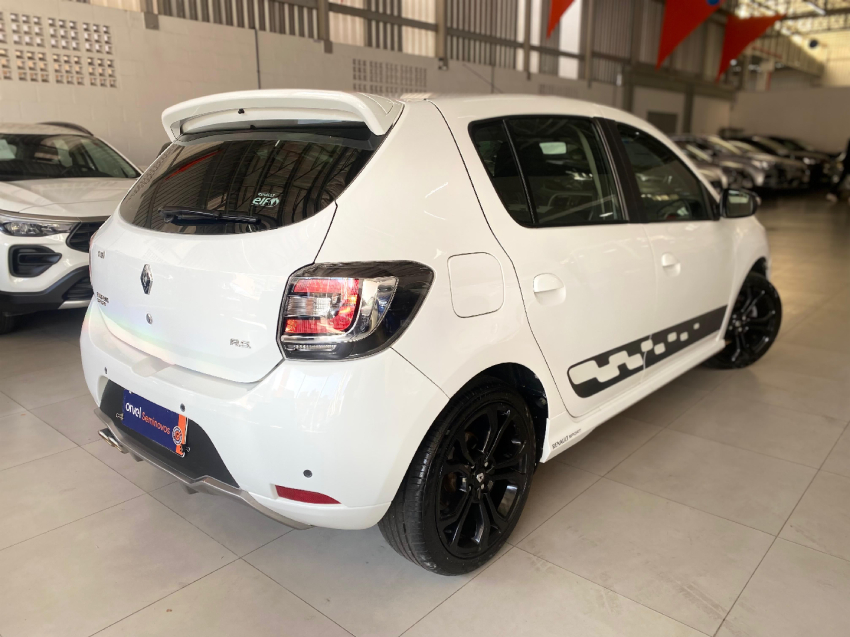 renault sandero 2.0 16v hi-flex rs manual flex 5p 2017