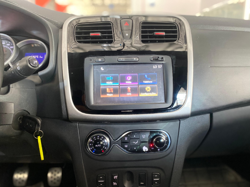 renault sandero 2.0 16v hi-flex rs manual flex 5p 2017