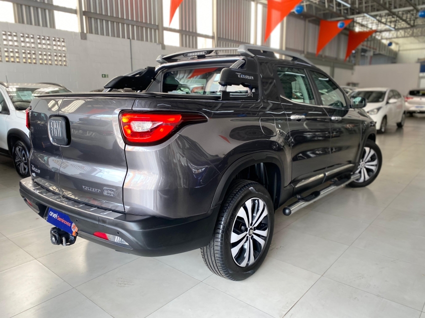 fiat toro 1.3 turbo 270 flex volcano at6 4p automatico 2025