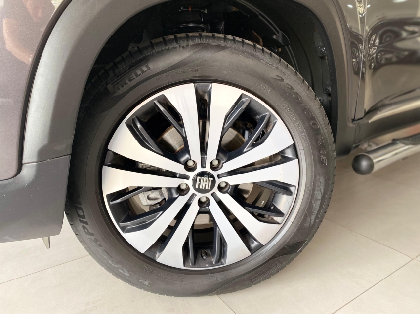 fiat toro 1.3 turbo 270 flex volcano at6 4p automatico 2025
