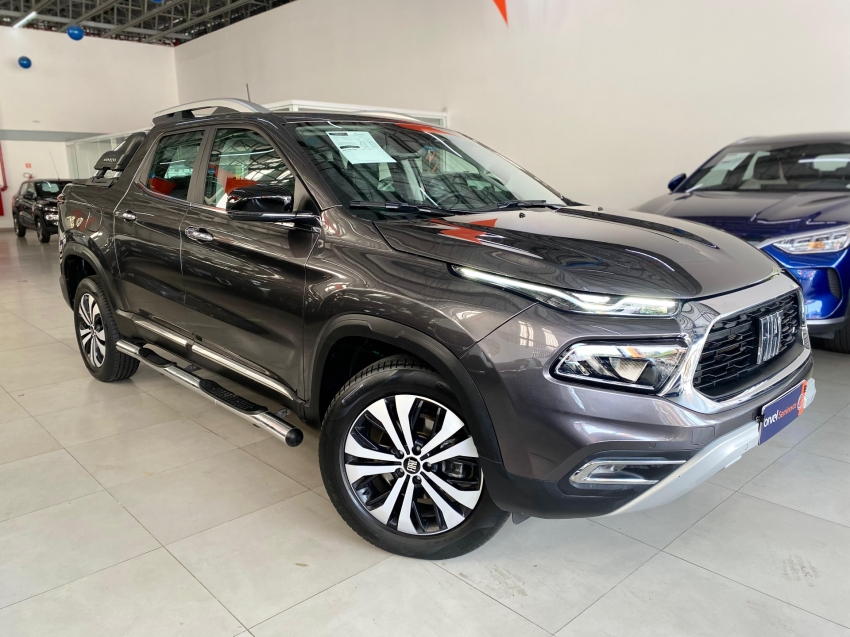 fiat toro 1.3 turbo 270 flex volcano at6 4p automatico 2025