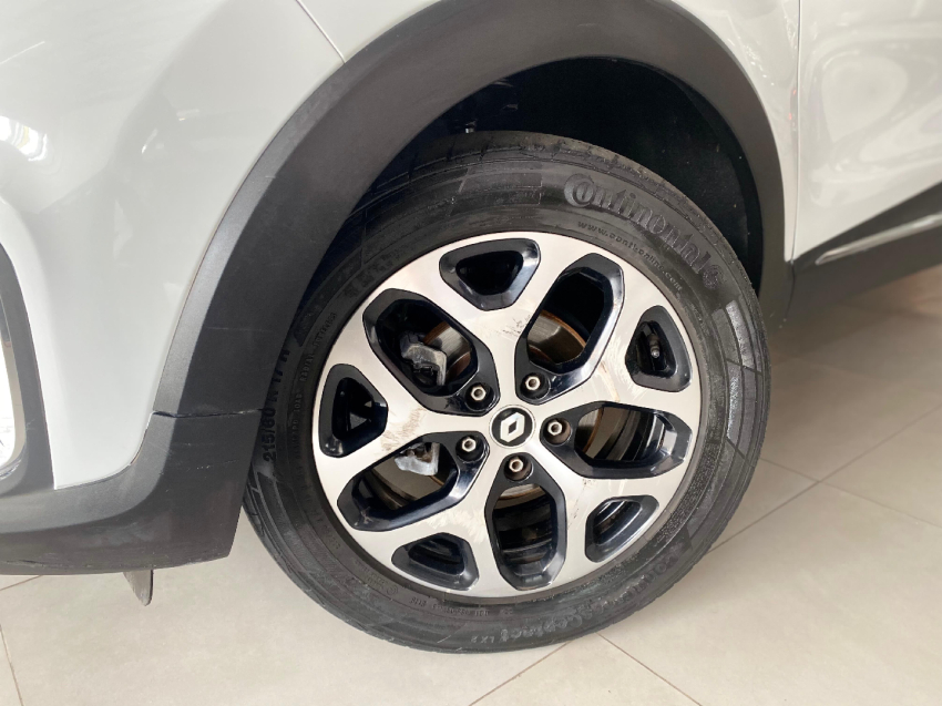 renault captur 1.6 16v sce flex bose x-tronic 5p automatico 20217