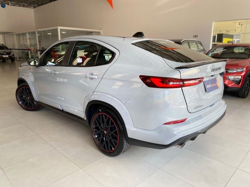 fiat fastback 1.3 turbo 270 flex abarth at6 5p automatico 20256