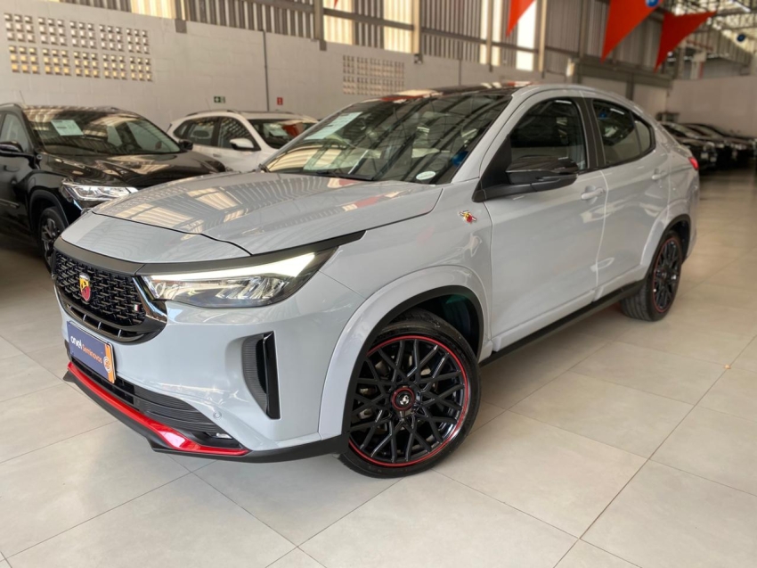 fiat fastback 1.3 turbo 270 flex abarth at6 5p automatico 2025