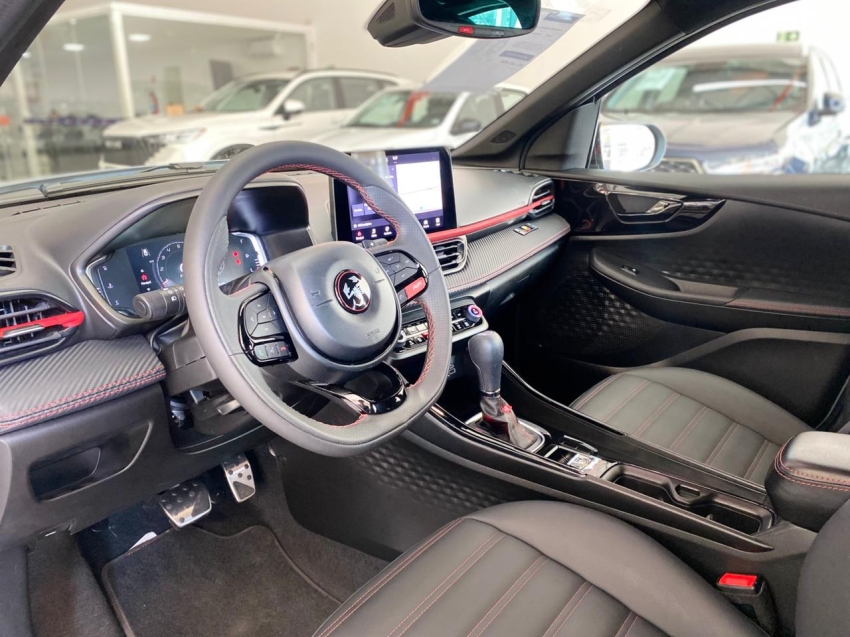 fiat fastback 1.3 turbo 270 flex abarth at6 5p automatico 202510