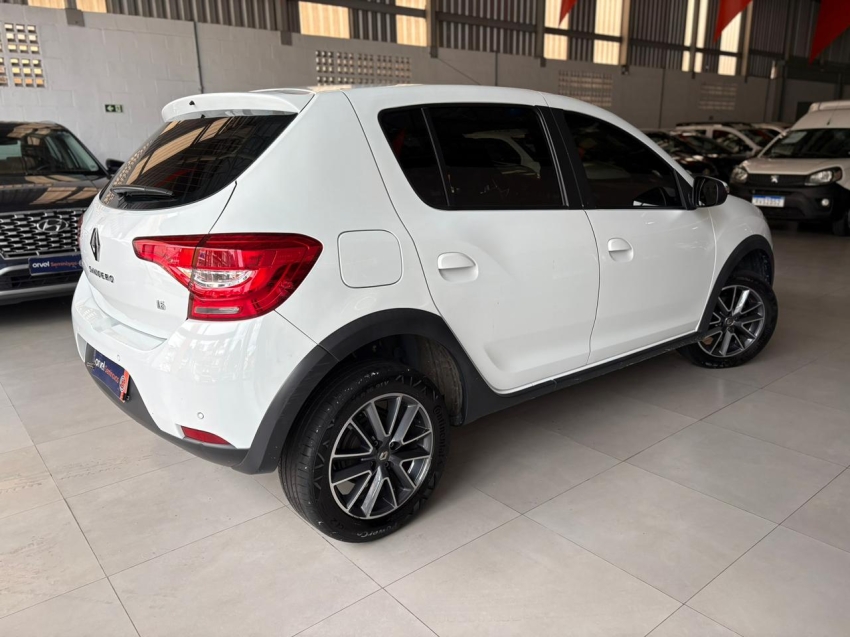 renault sandero 1.6 16v sce flex intense x-tronic 4p automatico 20205