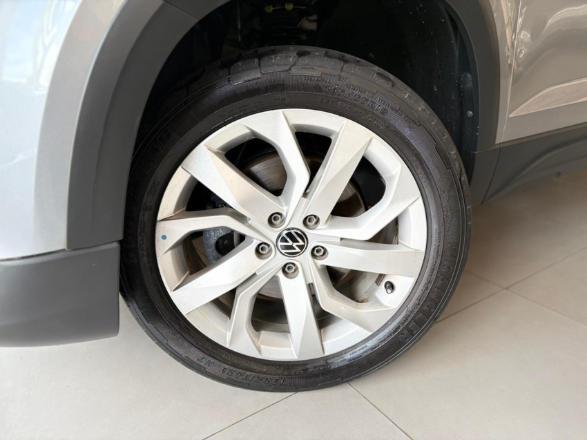 volkswagen taos 1.4 250 tsi total flex comfortline automatico 4p 20223