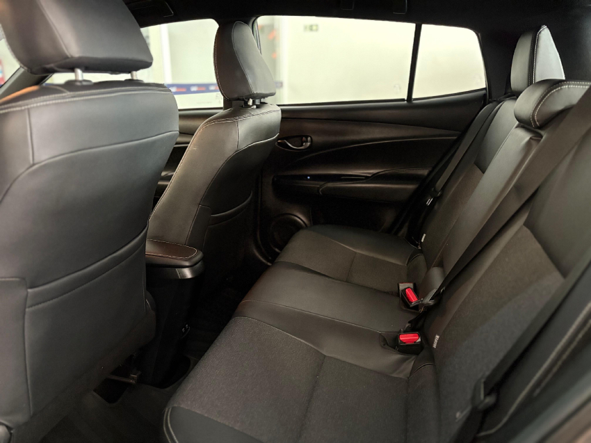 toyota yaris 1.5 16v flex xs connect multidrive 5p automatico 20237