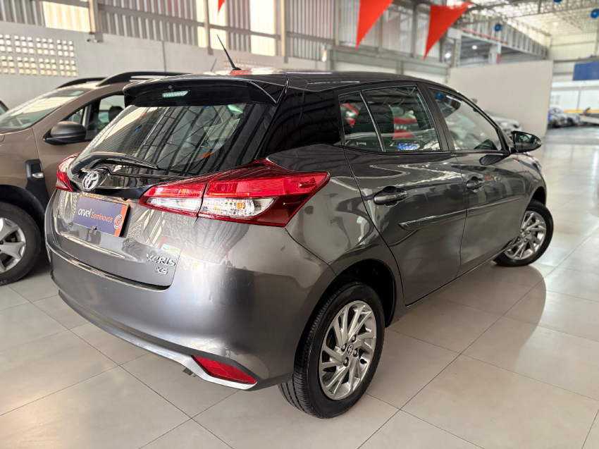 toyota yaris 1.5 16v flex xs connect multidrive 5p automatico 20233