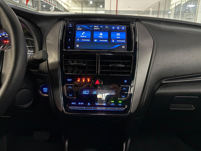 toyota yaris 1.5 16v flex xs connect multidrive 5p automatico 202310