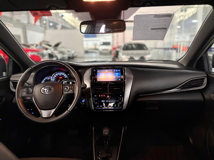 toyota yaris 1.5 16v flex xs connect multidrive 5p automatico 20238