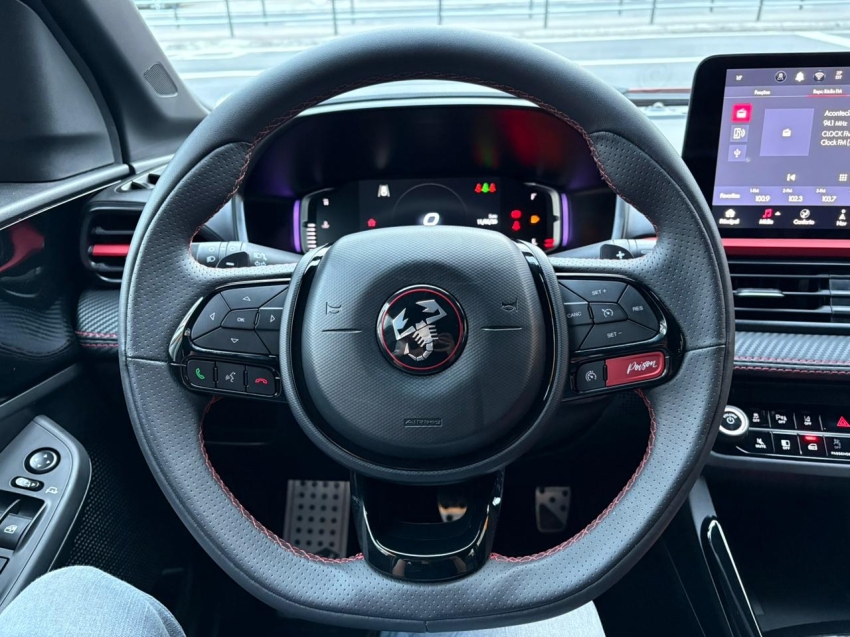 fiat fastback 1.3 turbo 270 flex abarth at6 5p automatico 202512