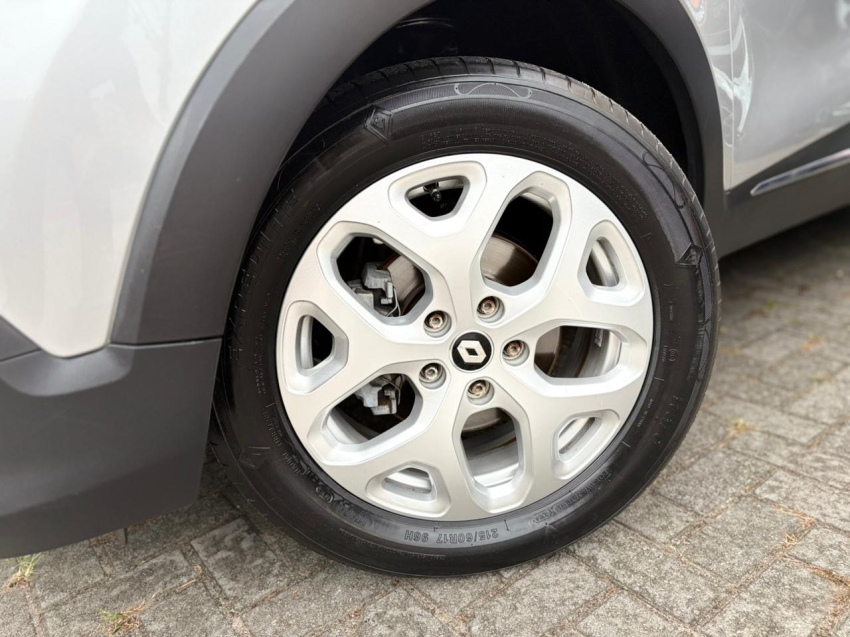 renault captur 1.3 tce flex zen x-tronic 5p automatico 20233