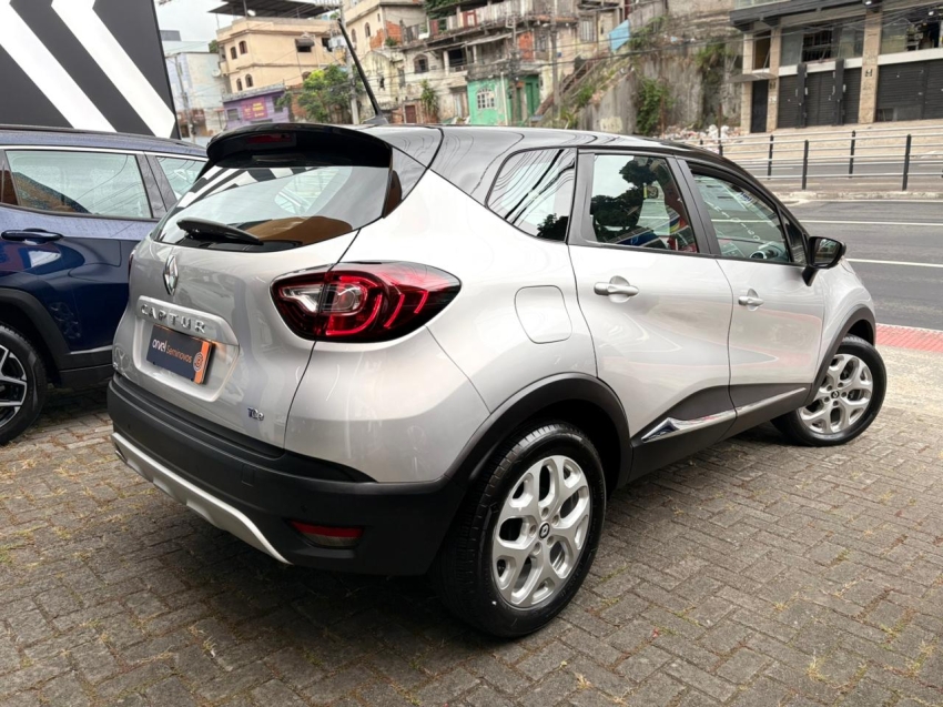 renault captur 1.3 tce flex zen x-tronic 5p automatico 20236