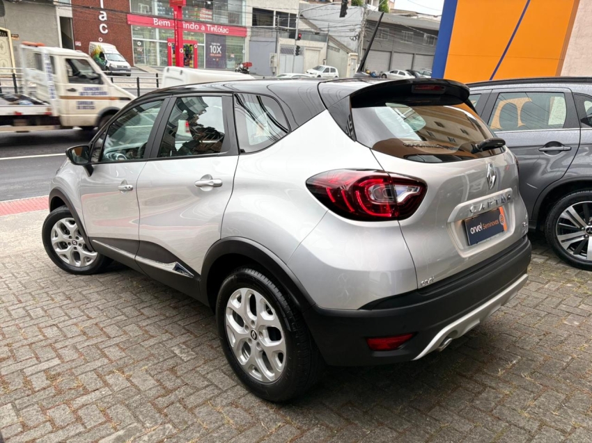 renault captur 1.3 tce flex zen x-tronic 5p automatico 20235