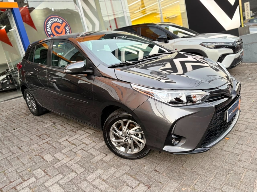 toyota yaris 1.5 16v flex xs multidrive 5p automatico 20242
