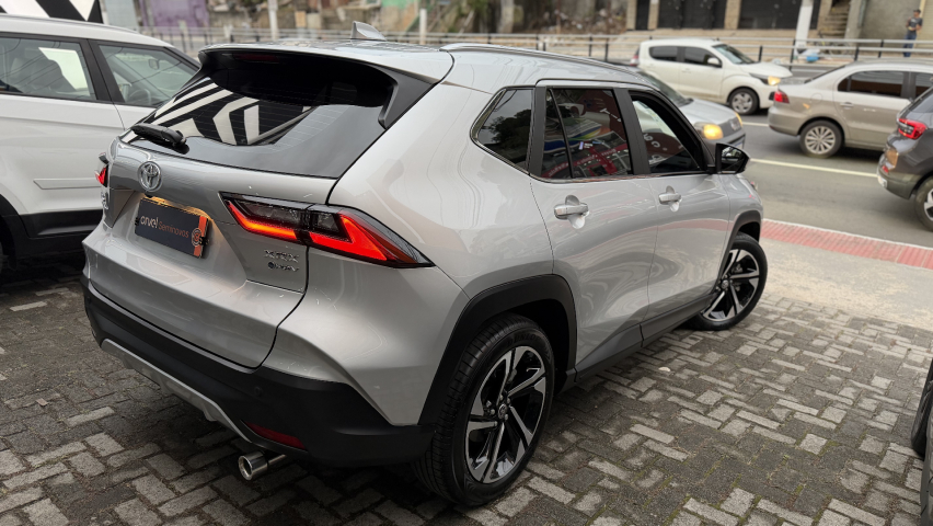 toyota yaris cross 1.5 vvt-i hybrid flex xrx cvt 5p automatico 20263