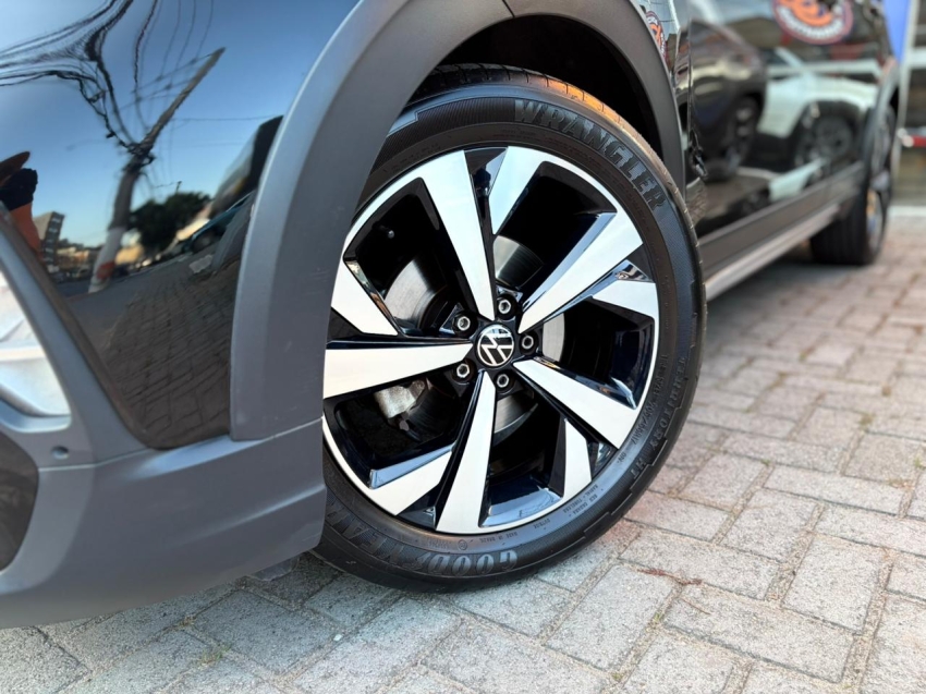 volkswagen nivus 1.0 200 tsi total flex highline automatico 5p 20233