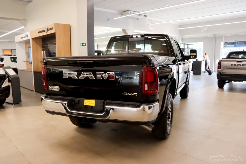 ram 3500 6.7 i6 turbo diesel limited longhorn cd 4x4 automatico 4p 2025