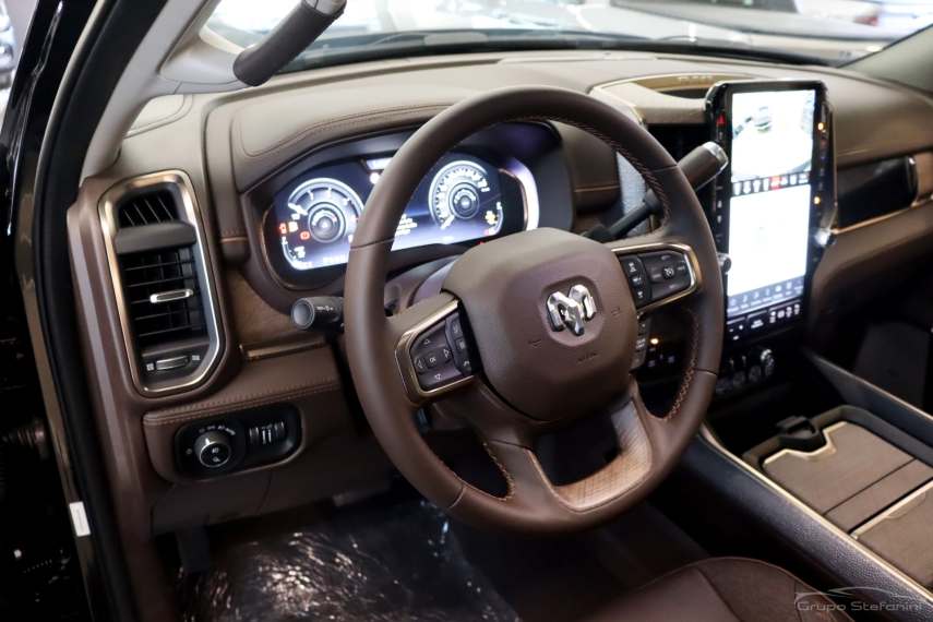 ram 3500 6.7 i6 turbo diesel limited longhorn cd 4x4 automatico 4p 2025