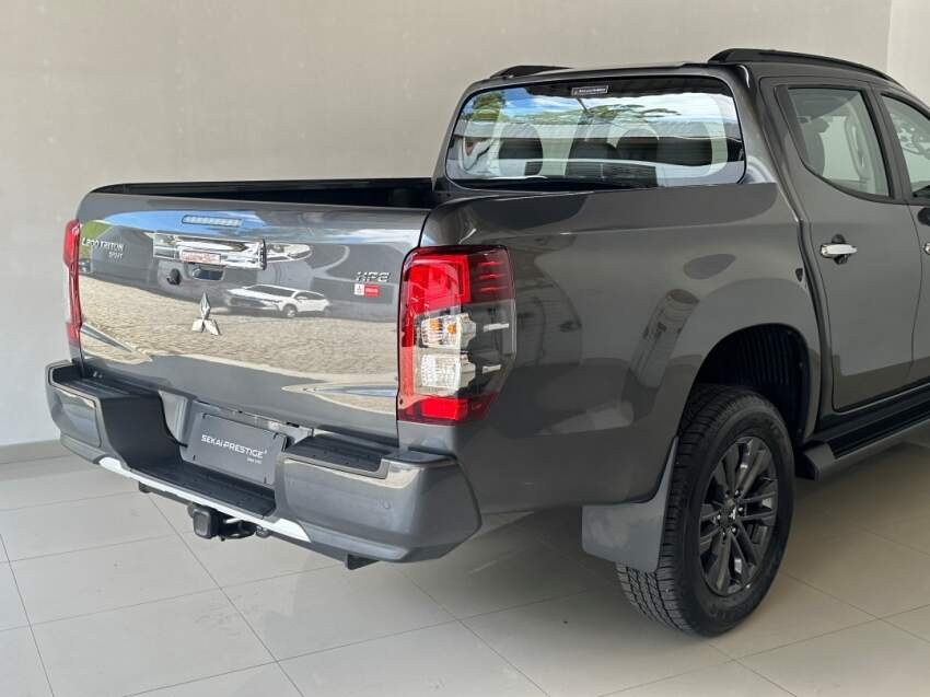 mitsubishi l200 triton sport hpe 2025