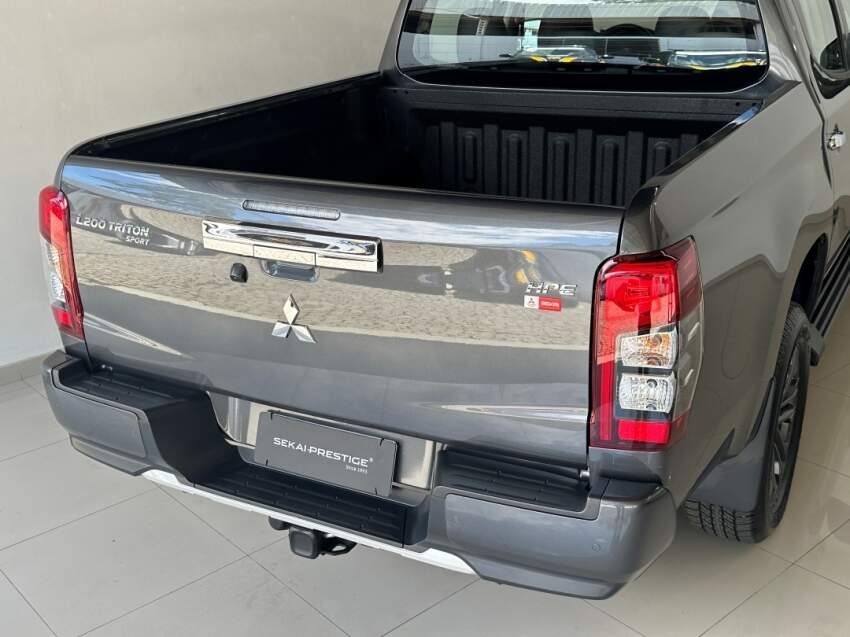 mitsubishi l200 triton sport hpe 2025
