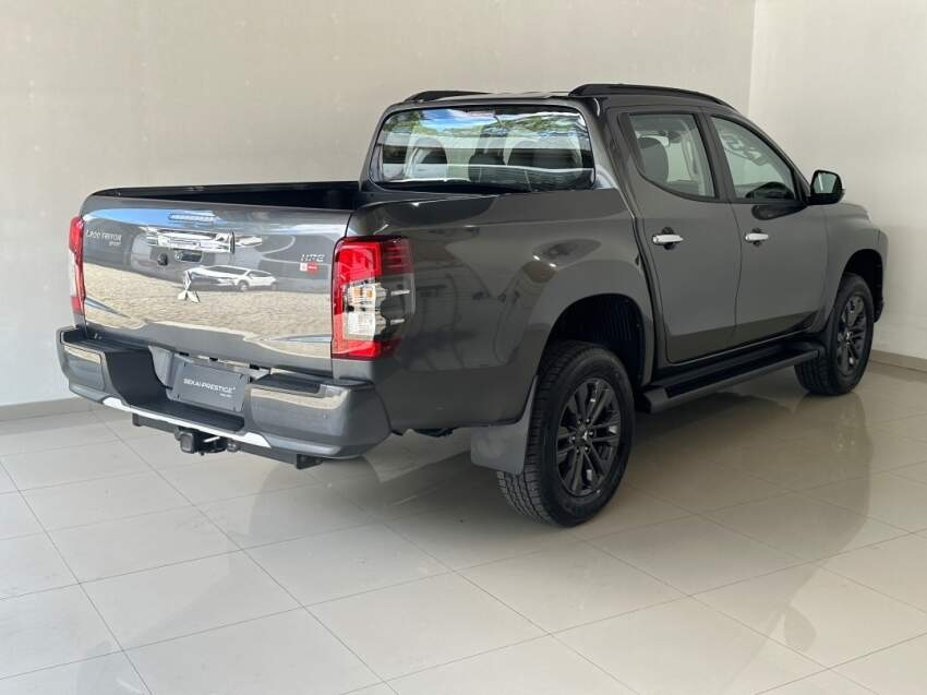mitsubishi l200 triton sport hpe 2025