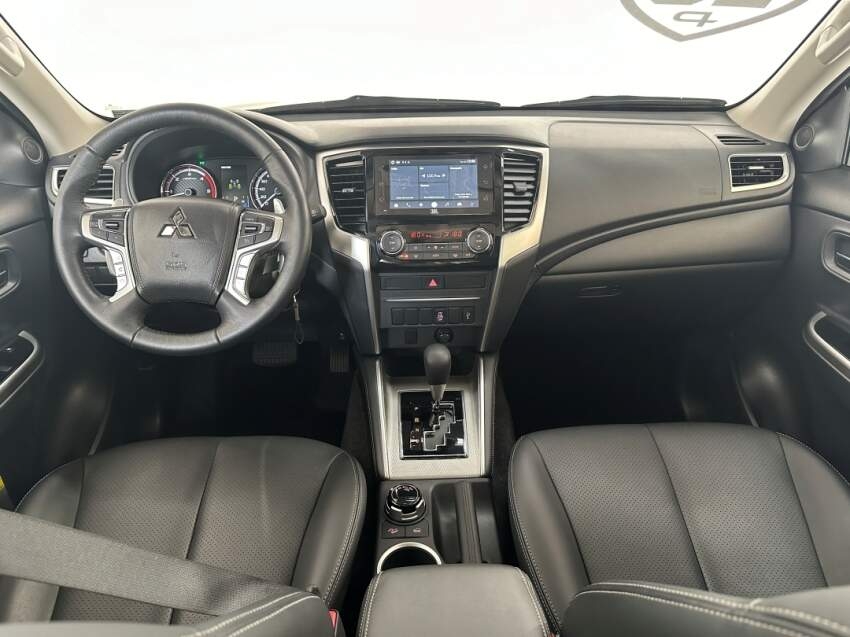 mitsubishi l200 triton sport hpe 2025
