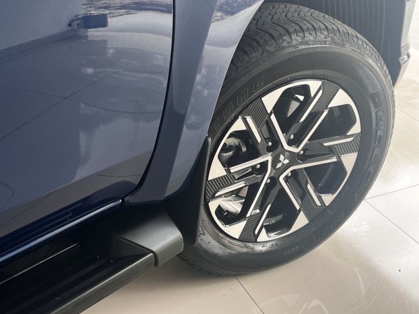mitsubishi l200 triton sport hpes 2023