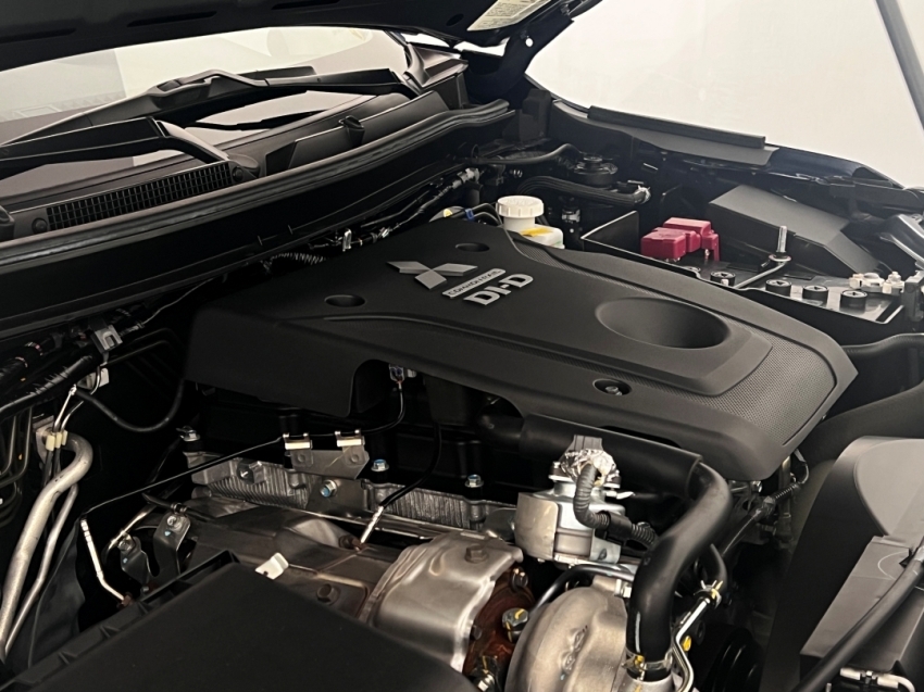 mitsubishi l200 triton sport hpes 2023
