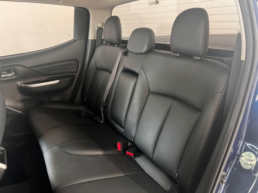 mitsubishi l200 triton sport hpes 2023