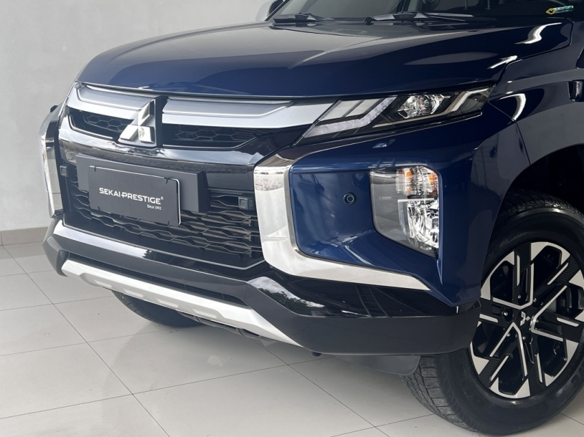 mitsubishi l200 triton sport hpes 2023