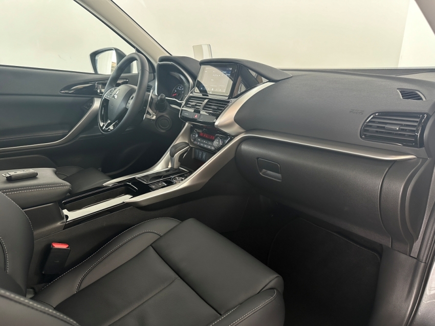 mitsubisgi eclipse cross hpes sawc 2025