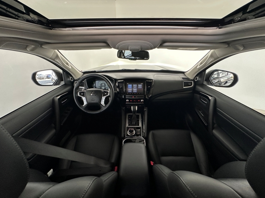 mitsubishi pajero sport legend 2024