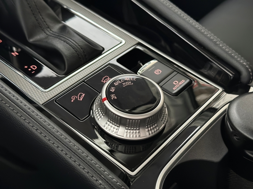 mitsubishi pajero sport legend 2024