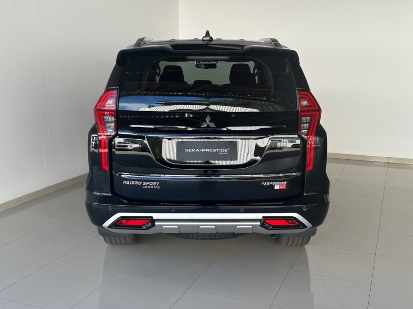 mitsubishi pajero sport legend 2024