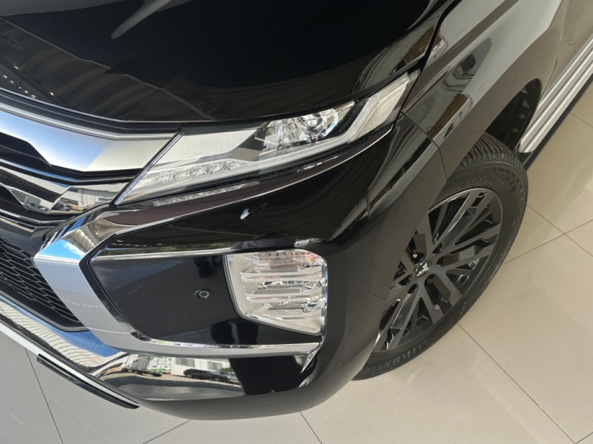 mitsubishi pajero sport legend 2024