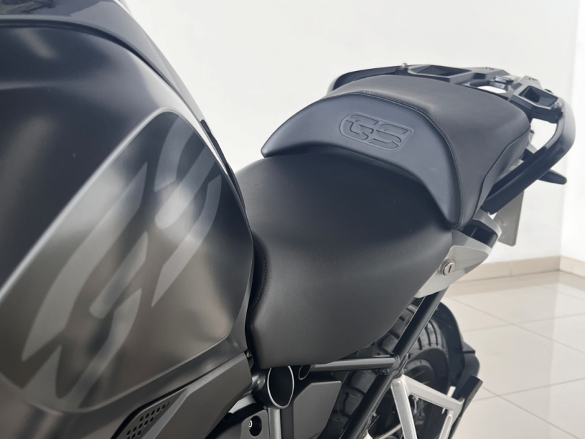 bmw gs1250 triple black 2023