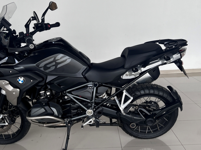 bmw gs1250 triple black 2023