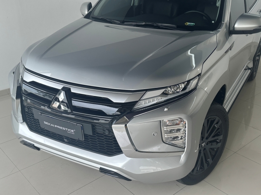 mitsubishi pajero sport legend 2024